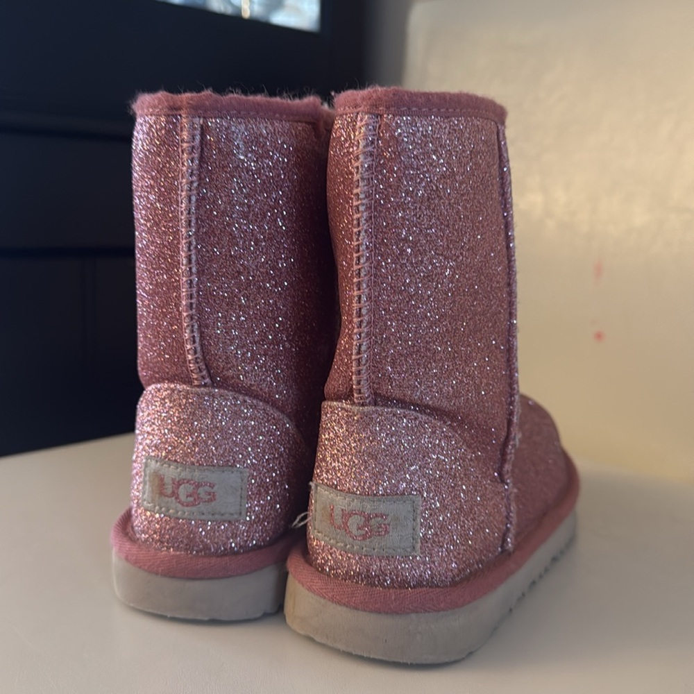 COPY - Girls pink sparkly Ugg boots. - Picture 4 of 5